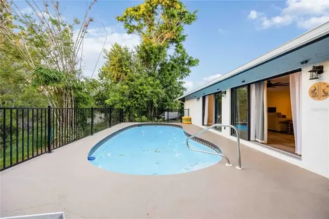 635 Tropical Circle Sarasota FL 34242