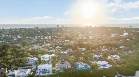 635 Tropical Circle Sarasota FL 34242
