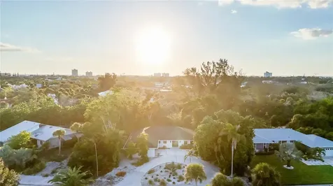 635 Tropical Circle Sarasota FL 34242
