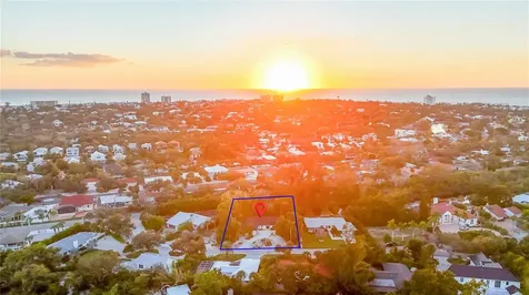 635 Tropical Circle Sarasota FL 34242