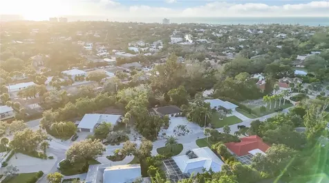 635 Tropical Circle Sarasota FL 34242