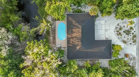 635 Tropical Circle Sarasota FL 34242