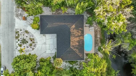 635 Tropical Circle Sarasota FL 34242