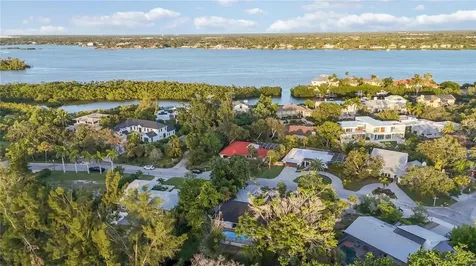 635 Tropical Circle Sarasota FL 34242