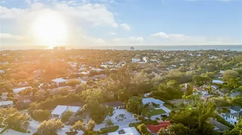 635 Tropical Circle Sarasota FL 34242