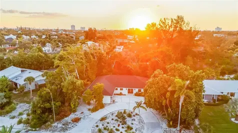 635 Tropical Circle Sarasota FL 34242