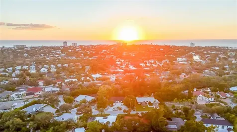 635 Tropical Circle Sarasota FL 34242