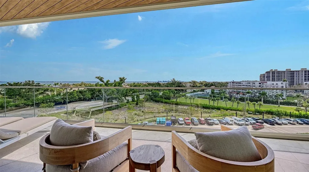 1591 Gulf Of Mexico Drive Longboat Key FL 34228