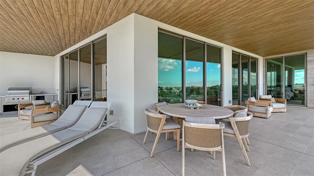 1591 Gulf Of Mexico Drive Longboat Key FL 34228