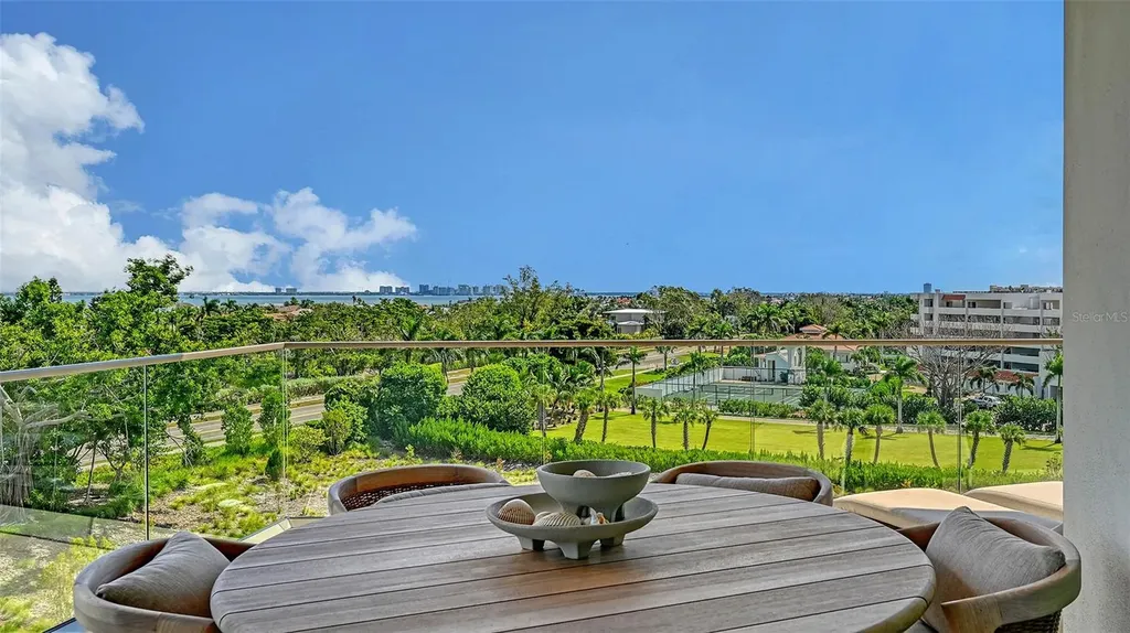 1591 Gulf Of Mexico Drive Longboat Key FL 34228