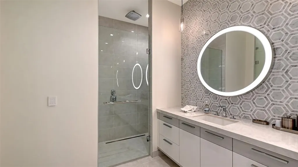 1591 Gulf Of Mexico Drive Longboat Key FL 34228