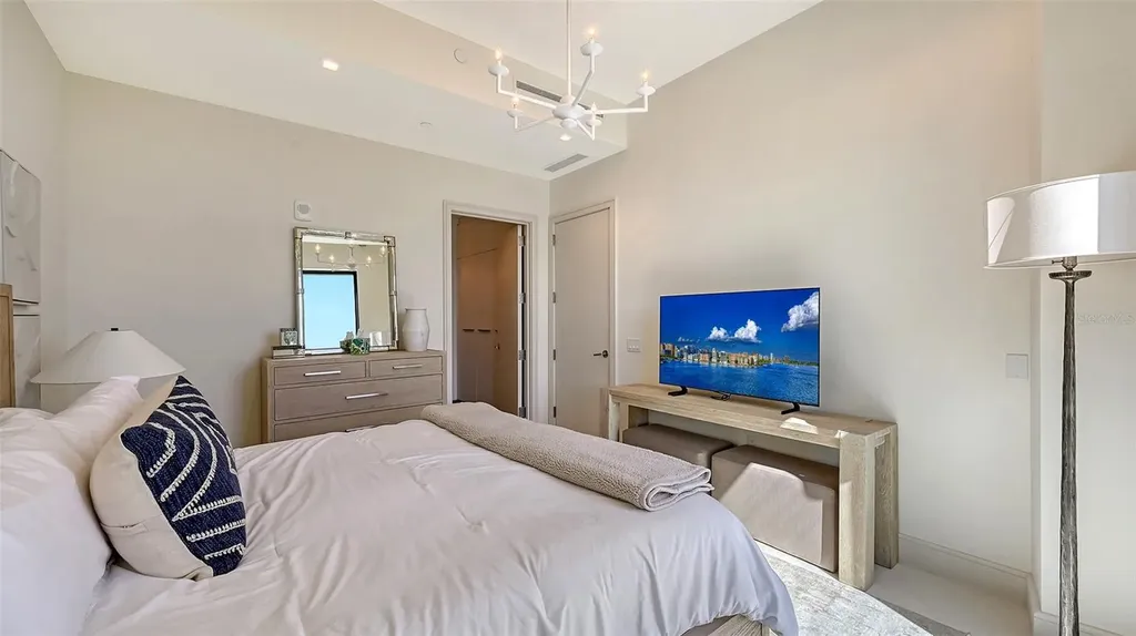 1591 Gulf Of Mexico Drive Longboat Key FL 34228