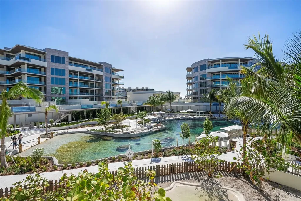 1591 Gulf Of Mexico Drive Longboat Key FL 34228