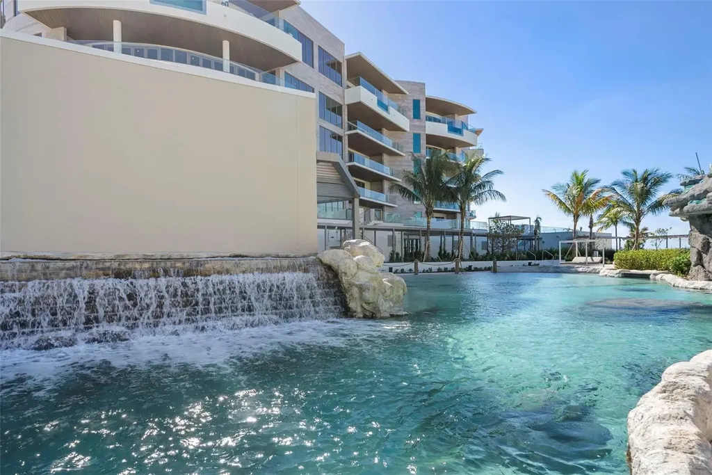 1591 Gulf Of Mexico Drive Longboat Key FL 34228