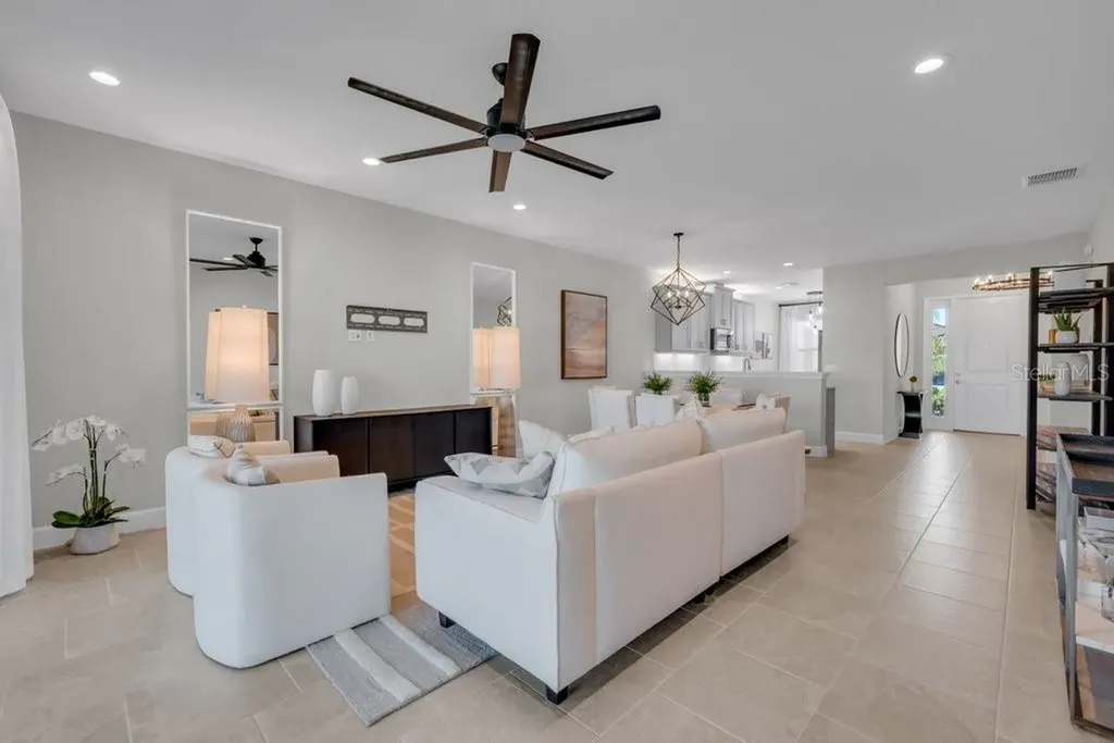 4922 Sienna Isles Avenue Wimauma FL 33598