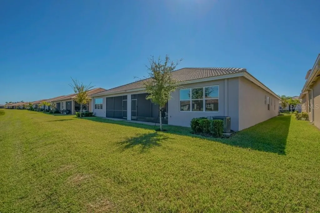 4922 Sienna Isles Avenue Wimauma FL 33598