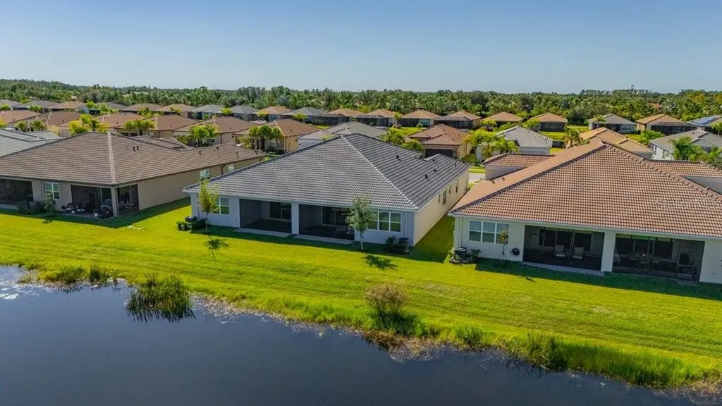 4922 Sienna Isles Avenue Wimauma FL 33598