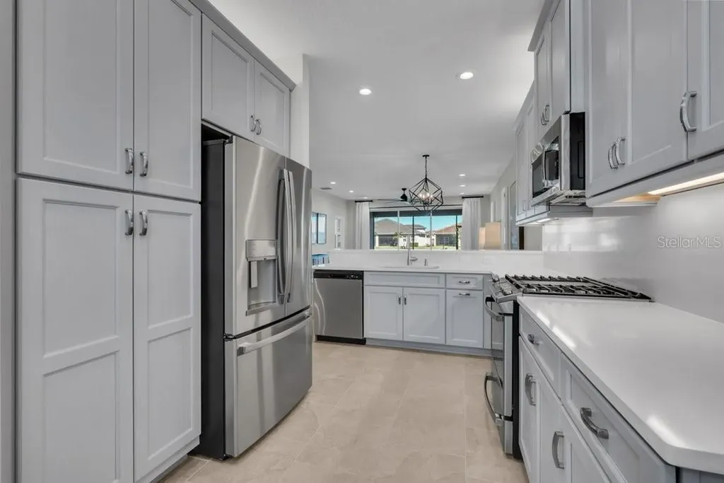 4922 Sienna Isles Avenue Wimauma FL 33598