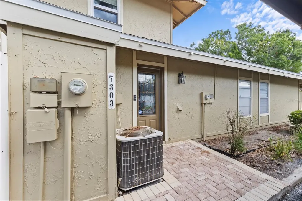 7303 Los Padres Court Tampa FL 33634