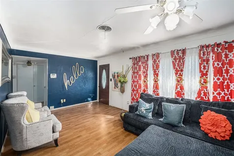 1175 62nd Place S St Petersburg FL 33705