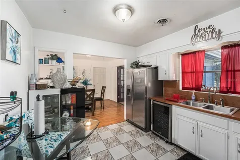 1175 62nd Place S St Petersburg FL 33705