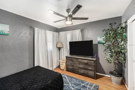 1175 62nd Place S St Petersburg FL 33705