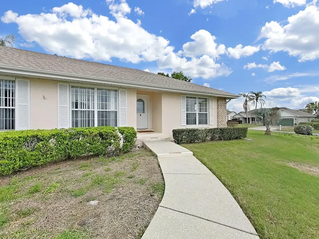 2130 Saxon Lane Lakeland FL 33810