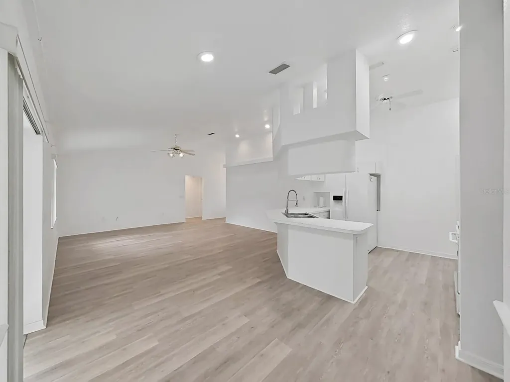 2130 Saxon Lane Lakeland FL 33810