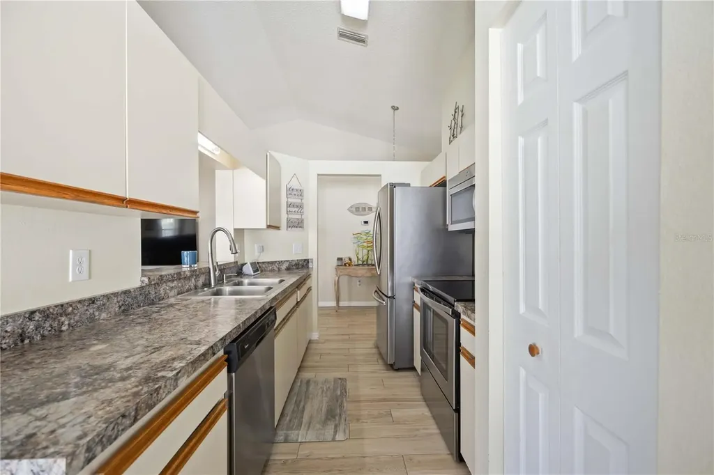 3937 37th Street Court W Bradenton FL 34205