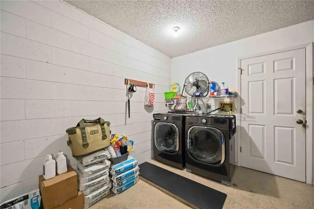 3937 37th Street Court W Bradenton FL 34205