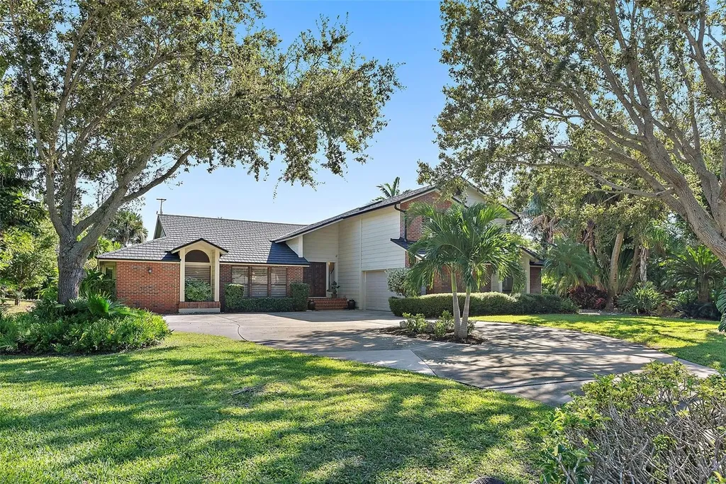 2371 Landings Circle Bradenton FL 34209