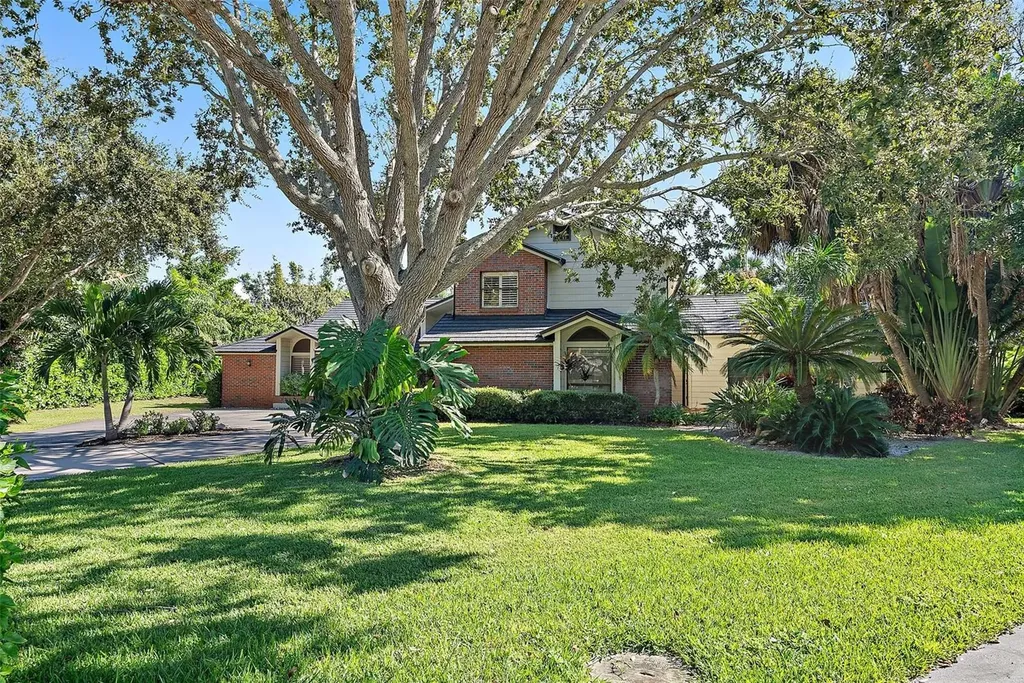 2371 Landings Circle Bradenton FL 34209
