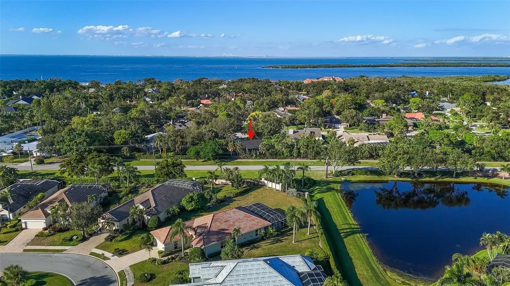 2371 Landings Circle Bradenton FL 34209