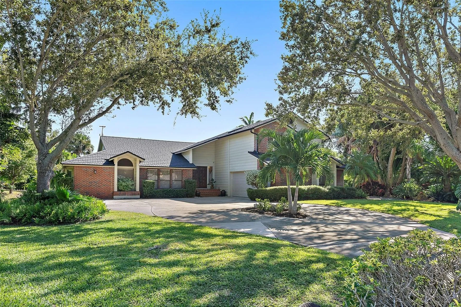 2371 Landings Circle Bradenton FL 34209