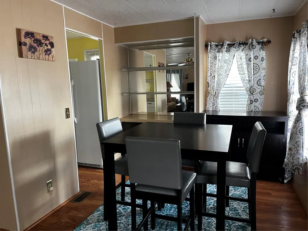 212 Paradise S Leesburg FL 34788