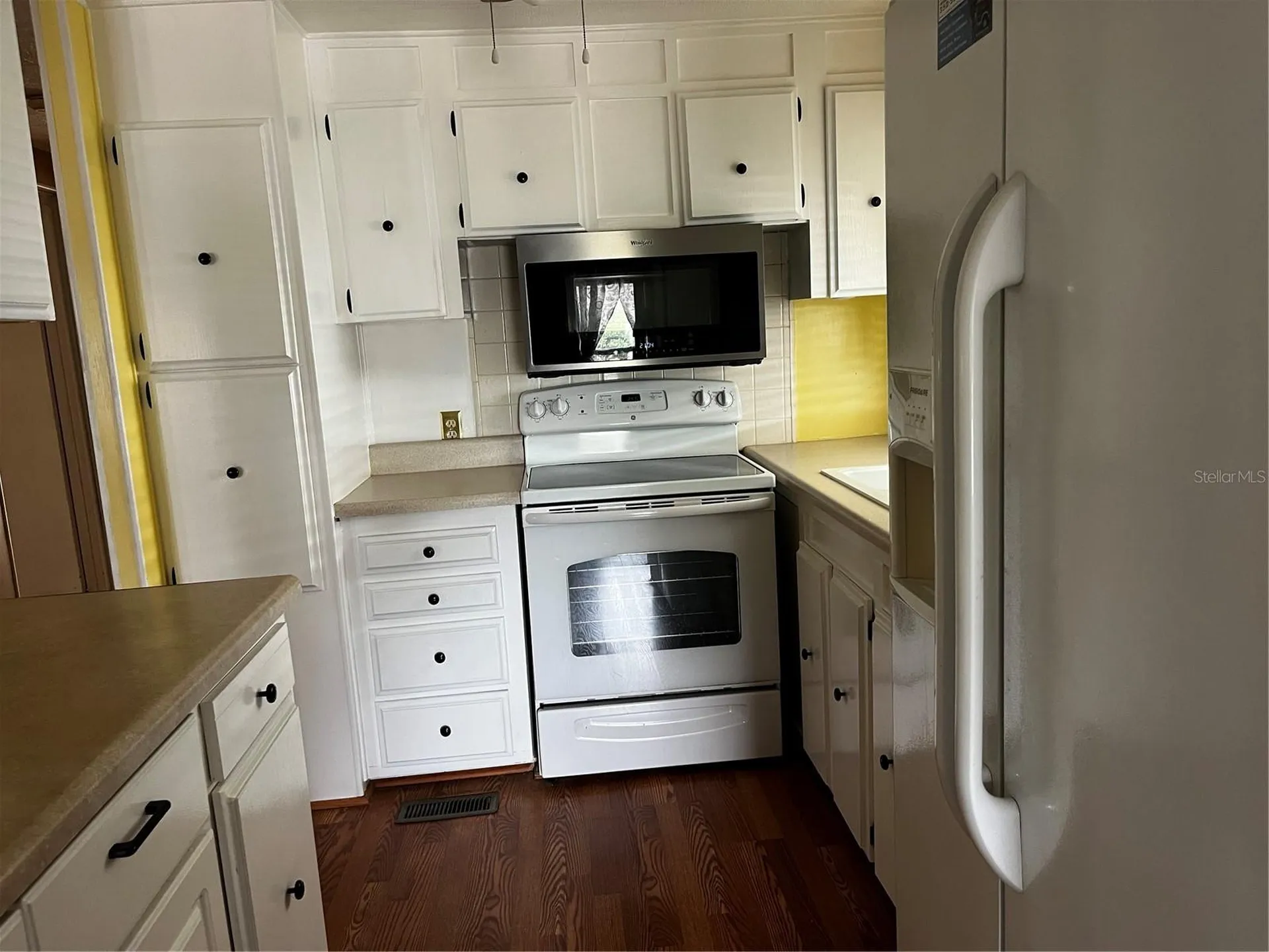 212 Paradise S Leesburg FL 34788
