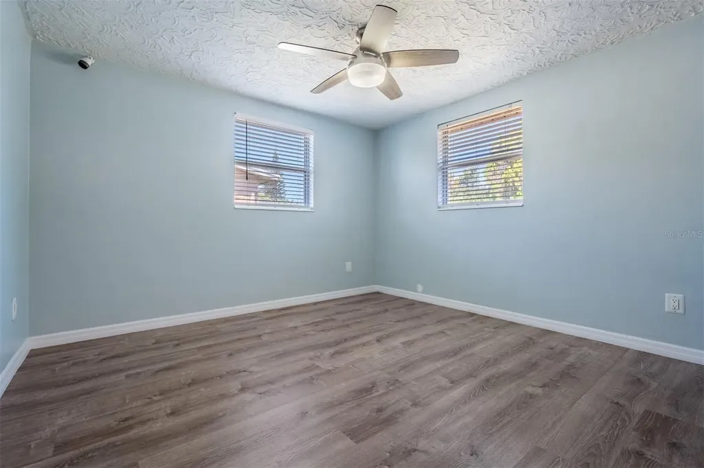 5301 Dawn Lane Holiday FL 34690