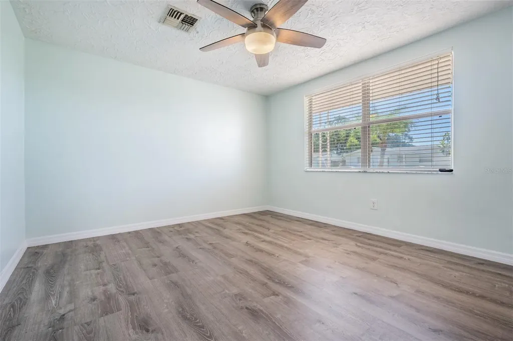 5301 Dawn Lane Holiday FL 34690