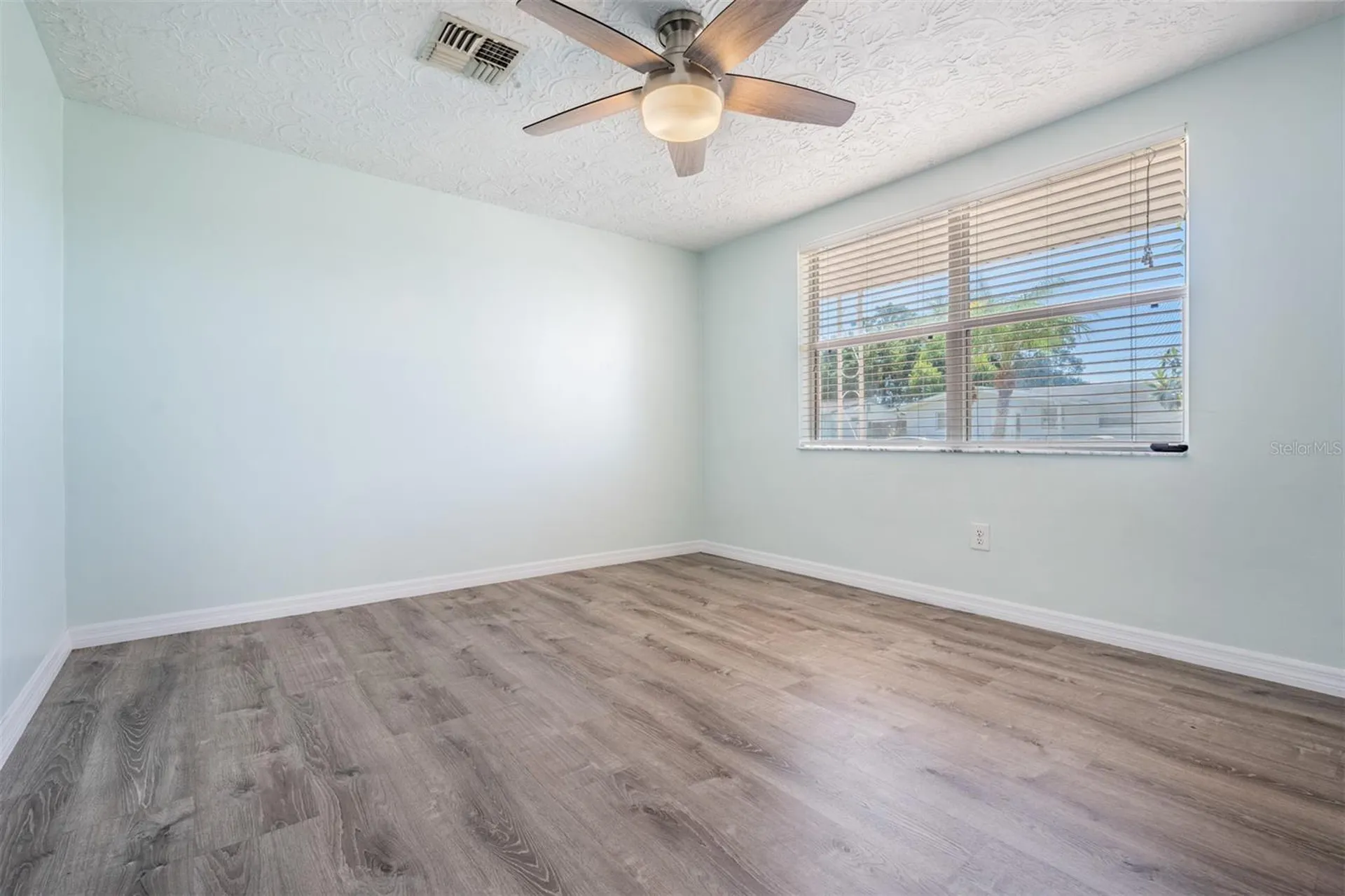 5301 Dawn Lane Holiday FL 34690