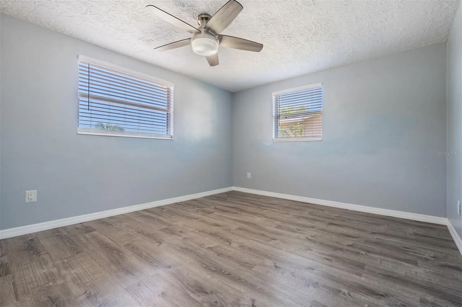 5301 Dawn Lane Holiday FL 34690