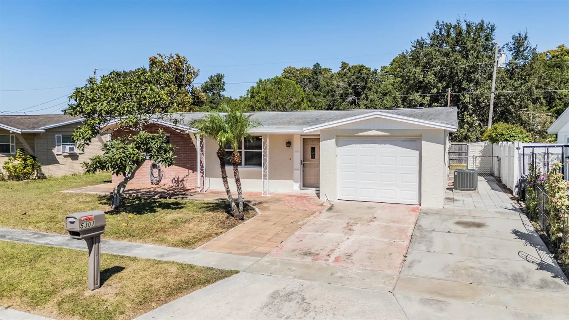 5301 Dawn Lane Holiday FL 34690