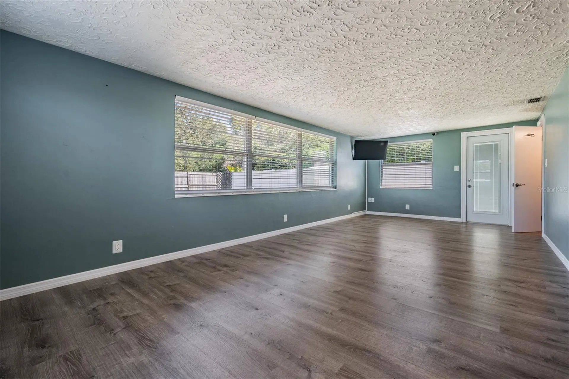 5301 Dawn Lane Holiday FL 34690