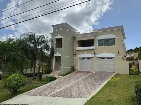 2 B-15 Urb. Alturas De Monte Brisas Gurabo PR 00778