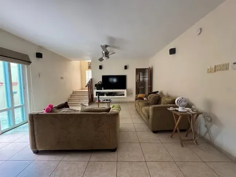 2 B-15 Urb. Alturas De Monte Brisas Gurabo PR 00778