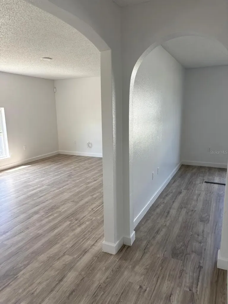 404 Manitoba Drive Kissimmee FL 34759