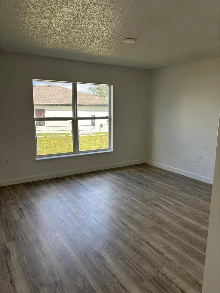404 Manitoba Drive Kissimmee FL 34759
