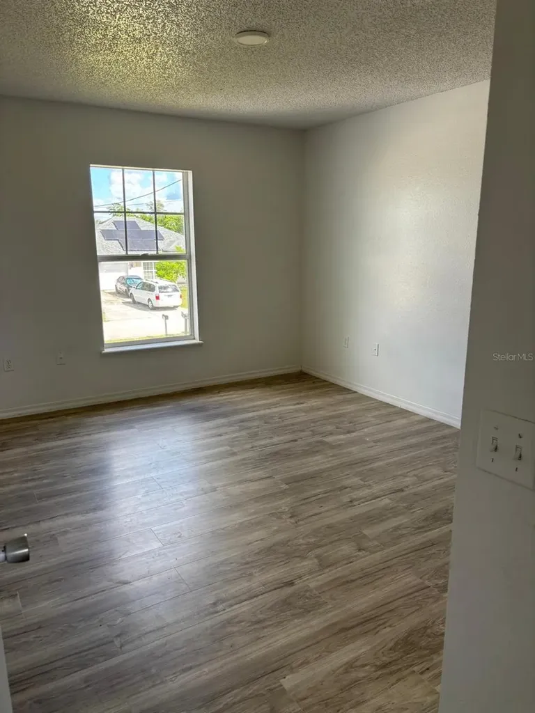 404 Manitoba Drive Kissimmee FL 34759