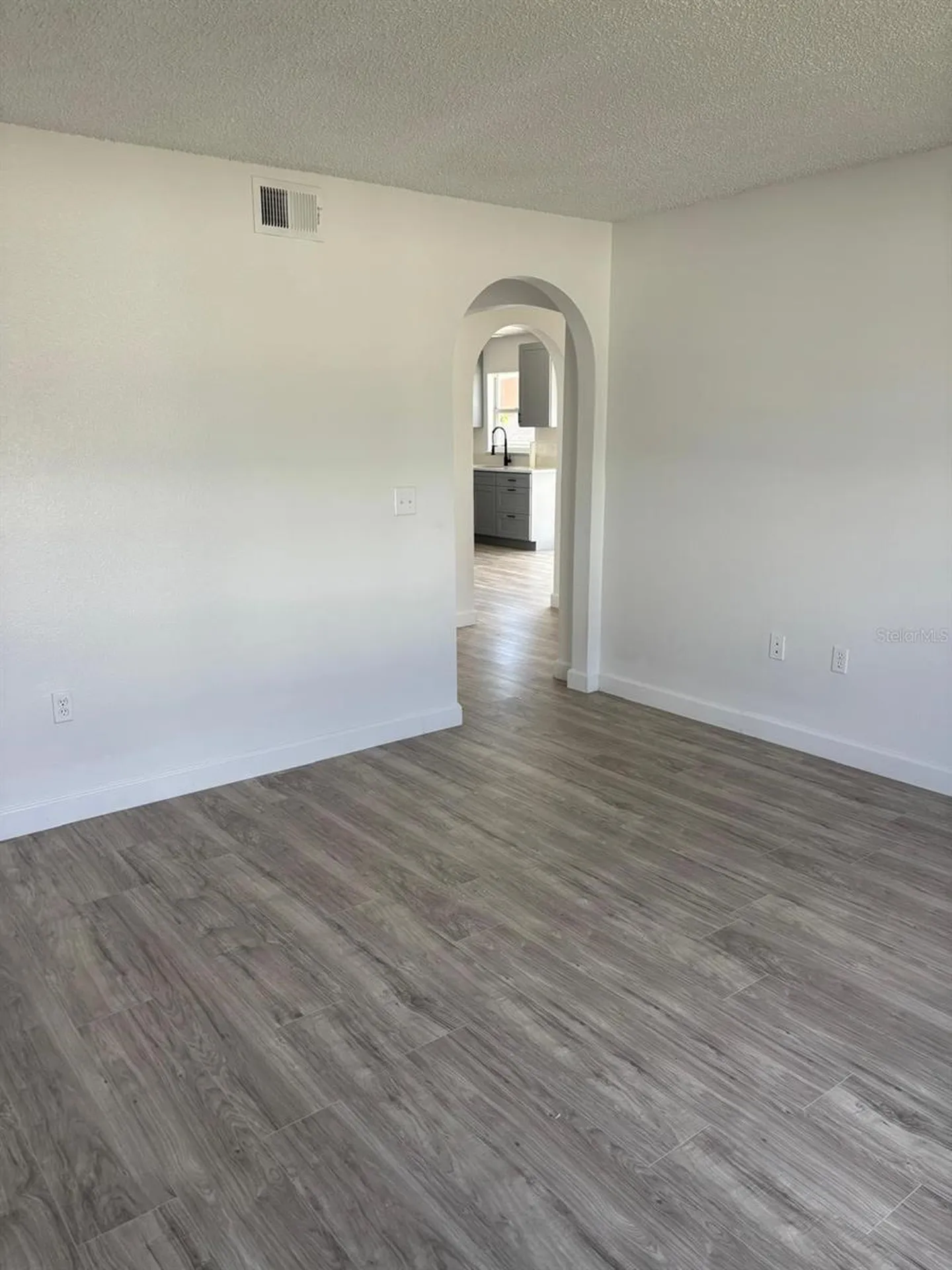 404 Manitoba Drive Kissimmee FL 34759