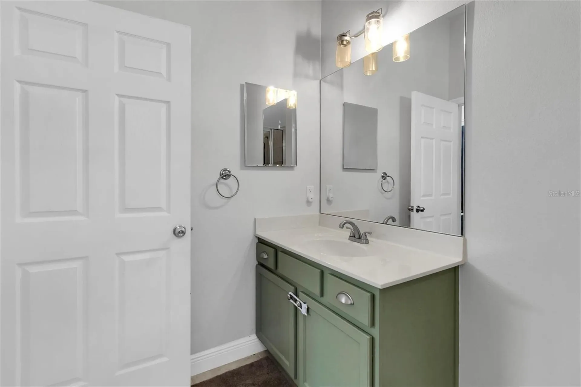 487 Bayou Village Drive Tarpon Springs FL 34689
