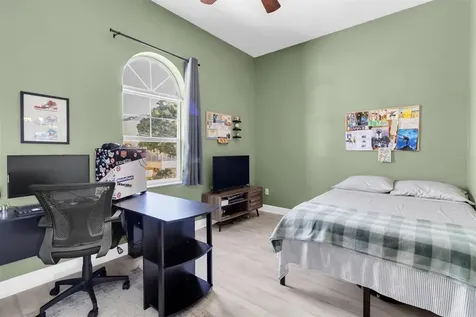 487 Bayou Village Drive Tarpon Springs FL 34689